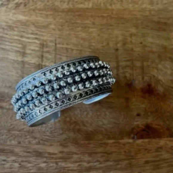 Unisex Lucky Brand Cuff - Picture 1 of 2